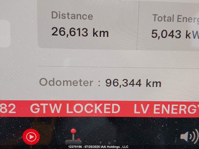 5YJ3E1EB8NF299082 Tesla MODEL 3