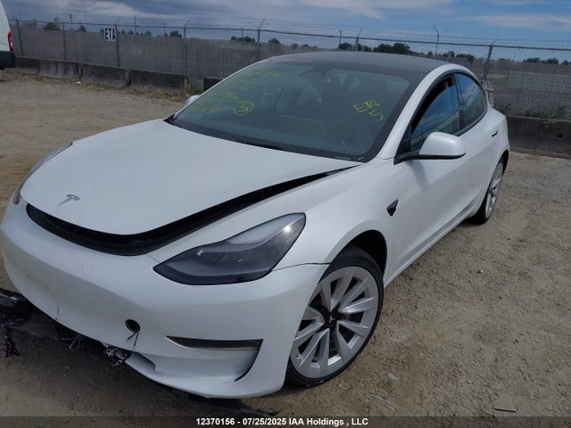 5YJ3E1EB8NF299082 Tesla MODEL 3
