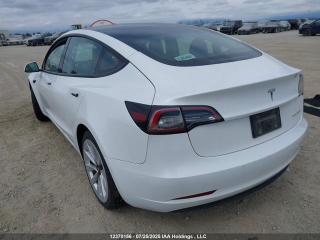 5YJ3E1EB8NF299082 Tesla MODEL 3