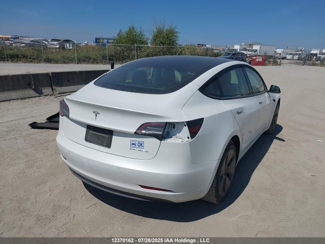 5YJ3E1EB9NF275521 Tesla MODEL 3