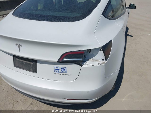 5YJ3E1EB9NF275521 Tesla MODEL 3
