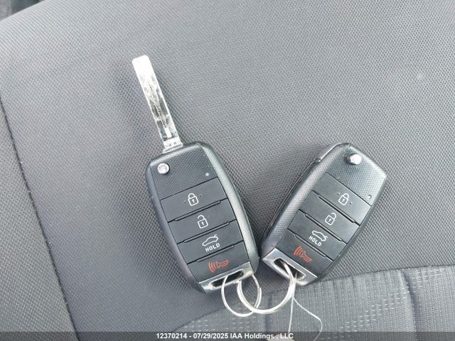 KNADM4A38G6644775 KIA gamma