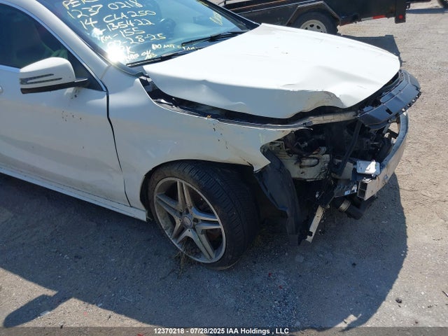 Mercedes-Benz CLA-Class 2014 WDDSJ4GB2EN135422 Image 18