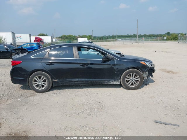 5NPE24AF2HH525845 Hyundai 2017