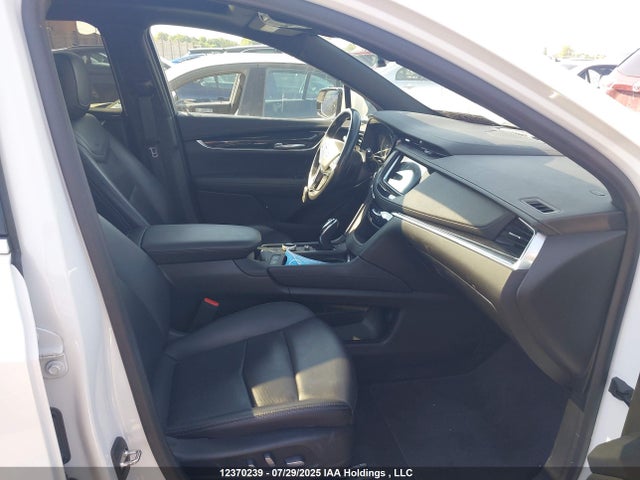 1GYKNDR46NZ155575 Cadillac lsy