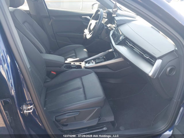 WAUGUCGY8RA067496 Audi 40 tfsi (2.0t)