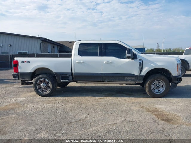 Ford F-350 2024 1FT8W3BT1REF90915 Image 14