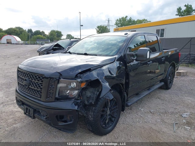 Nissan Titan 2018 1N6AA1E50JN516985 Image 2