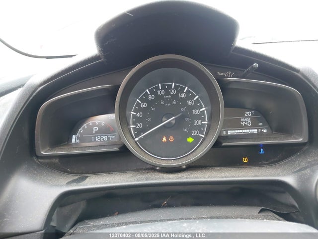 JM1DKFB78K0438115 Mazda pe