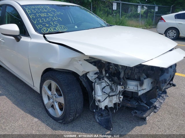 3MZBM1L76FM220564 Mazda pe