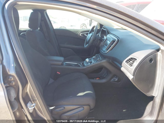Chrysler 200 2015 1C3CCCFB3FN737174 Image 5