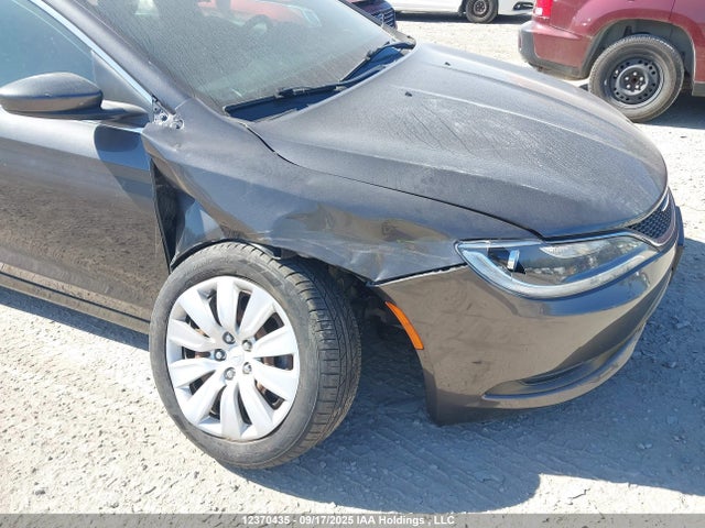 Chrysler 200 2015 1C3CCCFB3FN737174 Image 6