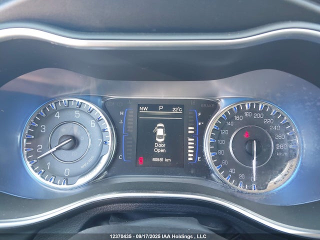 Chrysler 200 2015 1C3CCCFB3FN737174 Image 7