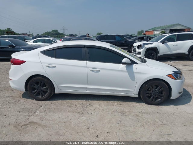 KMHD84LF2HU380993 Hyundai 2017