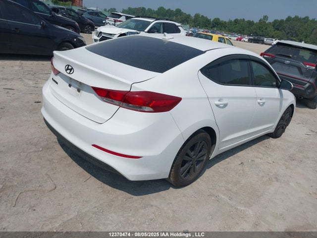 KMHD84LF2HU380993 Hyundai 2017