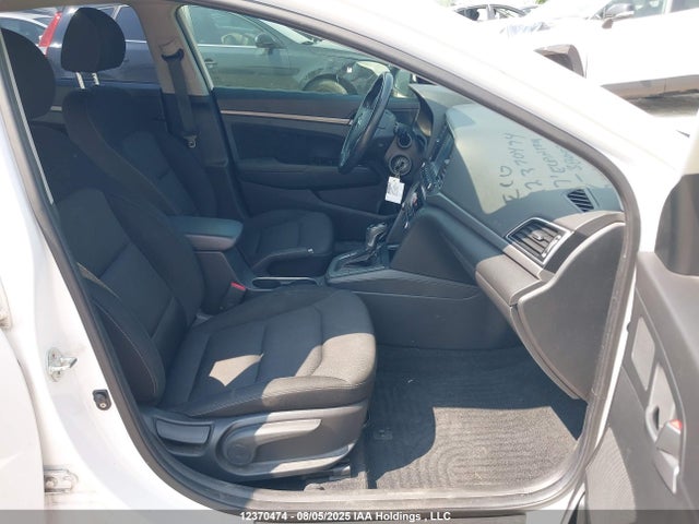 KMHD84LF2HU380993 Hyundai 2017