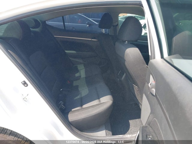 KMHD84LF2HU380993 Hyundai 2017