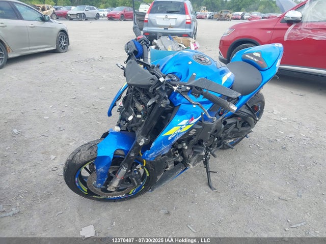 JS1GT7AB4K7100198 Suzuki T719-