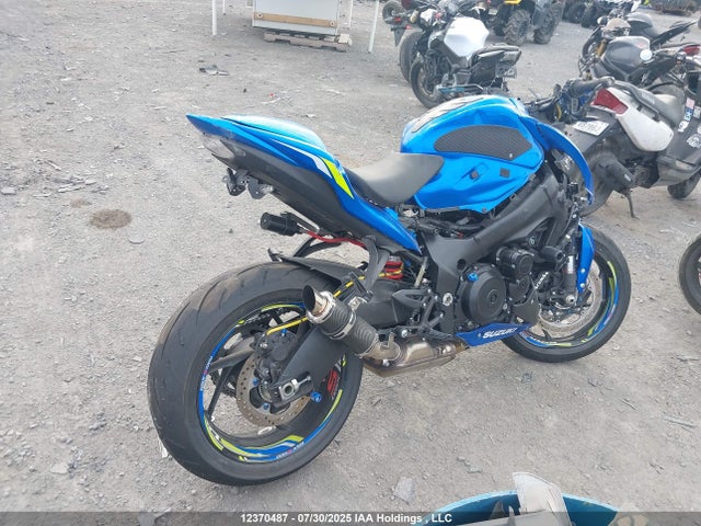 JS1GT7AB4K7100198 Suzuki T719-