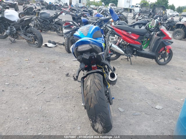 JS1GT7AB4K7100198 Suzuki T719-