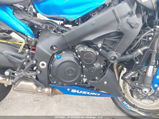 JS1GT7AB4K7100198 Suzuki T719-