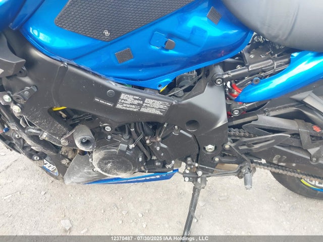 JS1GT7AB4K7100198 Suzuki T719-