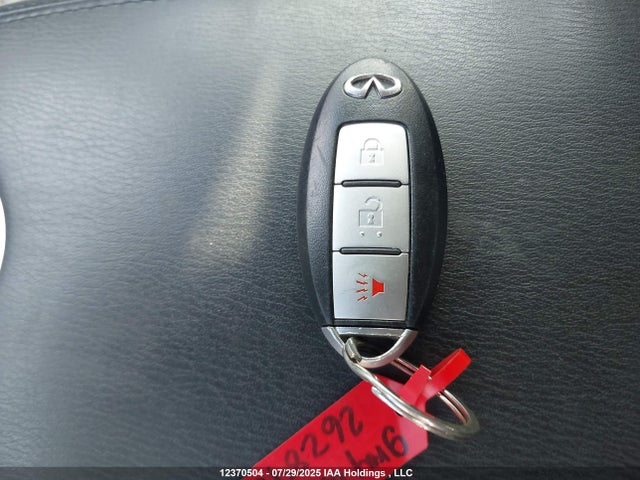 JN1BJ0RR6GM262845 Infiniti 2016