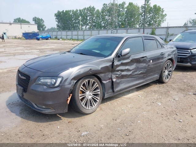 Chrysler 300 2018 2C3CCABG5JH304222 Image 2