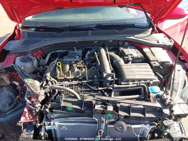 3VWE57BU4MM038332 Volkswagen tsi