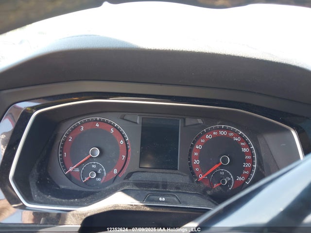 3VWE57BU4MM038332 Volkswagen tsi