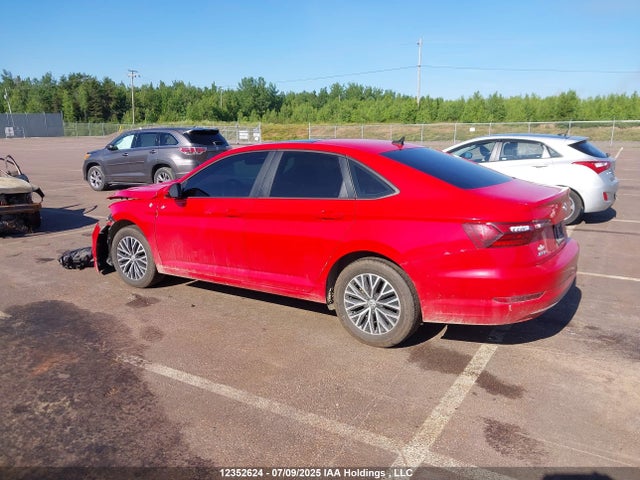 3VWE57BU4MM038332 Volkswagen tsi