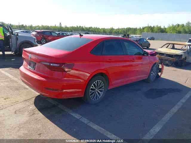 3VWE57BU4MM038332 Volkswagen tsi