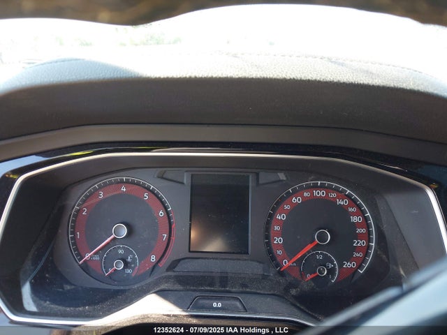 3VWE57BU4MM038332 Volkswagen tsi