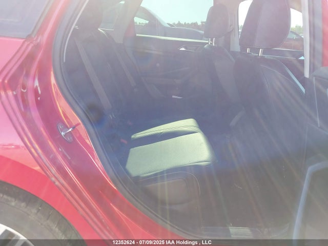 3VWE57BU4MM038332 Volkswagen tsi