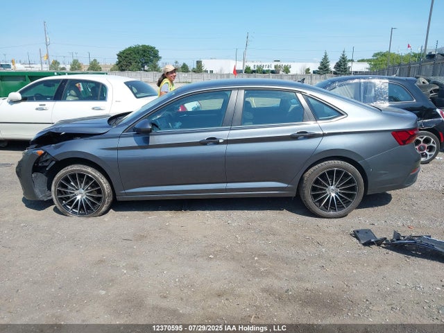 3VWCM7BU3PM010553 Volkswagen tsi
