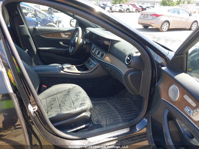 WDDZF6JB4KA496416 Mercedes-Benz m276