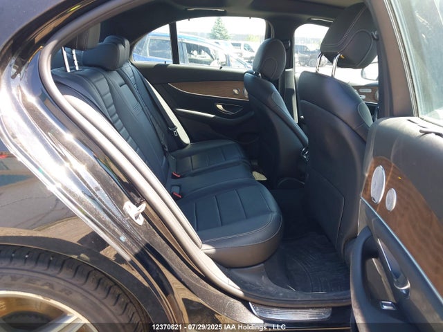 WDDZF6JB4KA496416 Mercedes-Benz m276