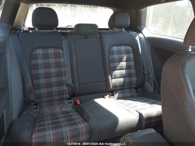 3VWYT7AU1FM022130 Volkswagen GTI