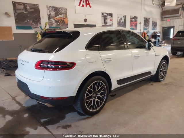 Porsche Macan 2017 WP1AA2A52HLB81022 Image 4