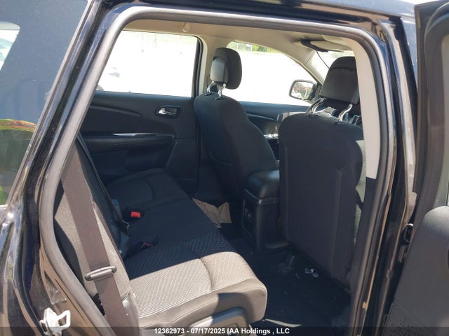 3C4PDCAB8FT660058 Dodge 2015