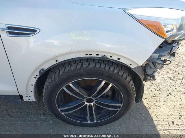 1FMCU9J94FUC37865 Ford Escape