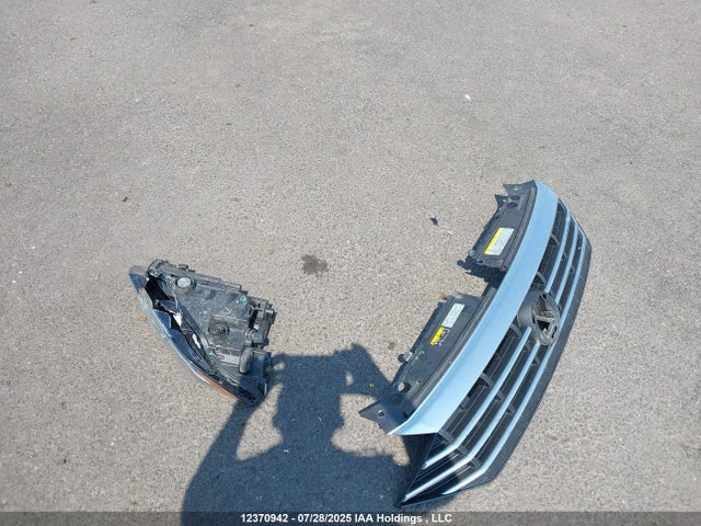 3VWN57BU2MM023439 Volkswagen tsi