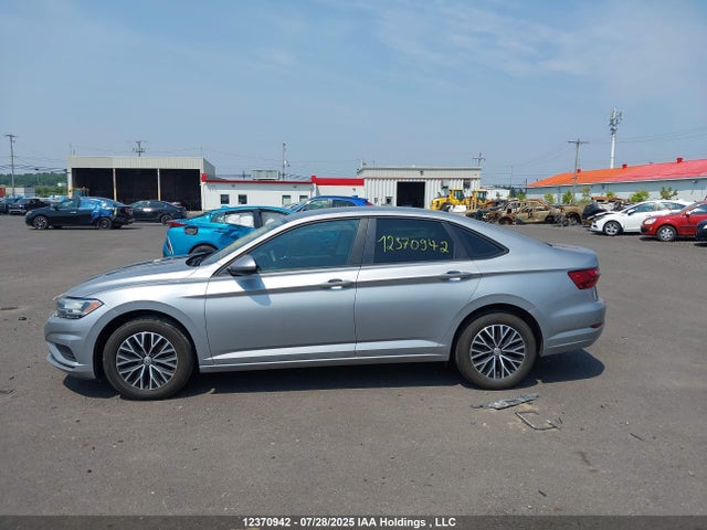 3VWN57BU2MM023439 Volkswagen tsi