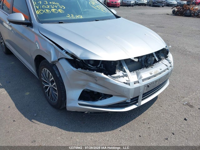 3VWN57BU2MM023439 Volkswagen tsi