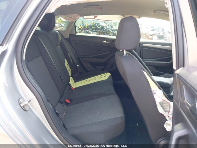 3VWN57BU2MM023439 Volkswagen tsi