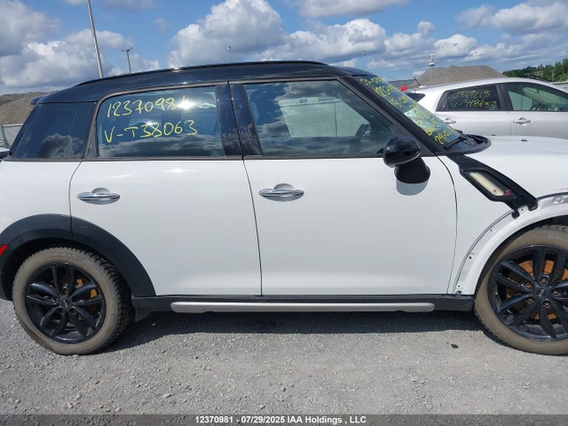 WMWZC5C55FWT38063 Mini Countryman