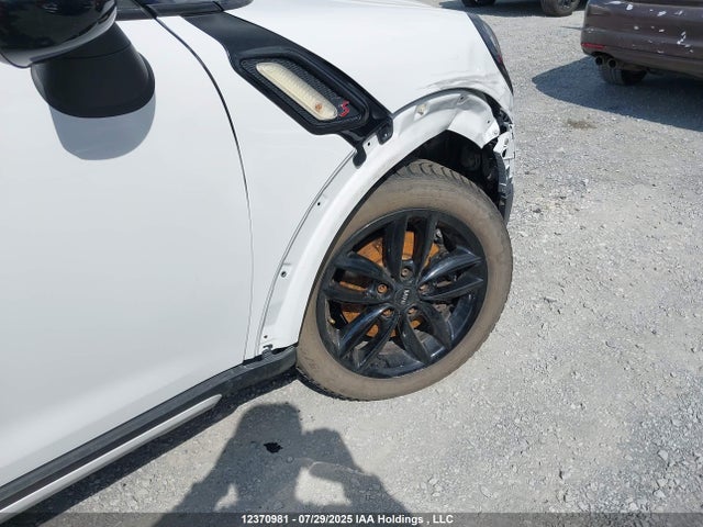WMWZC5C55FWT38063 Mini Countryman