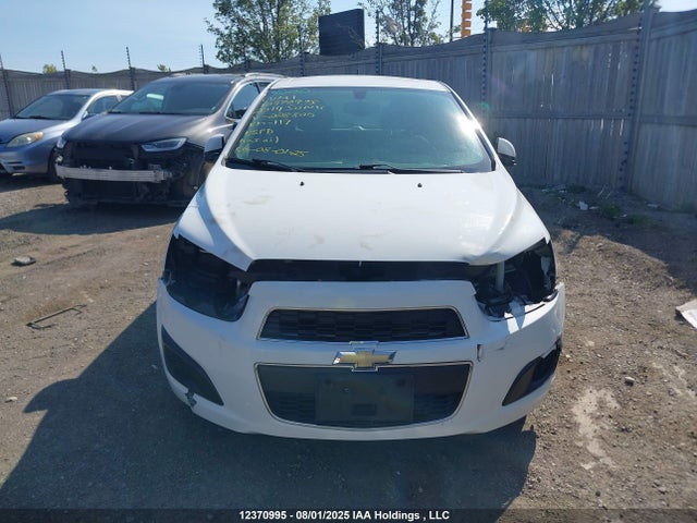 1G1JC6EH1E4228806 Chevrolet luw