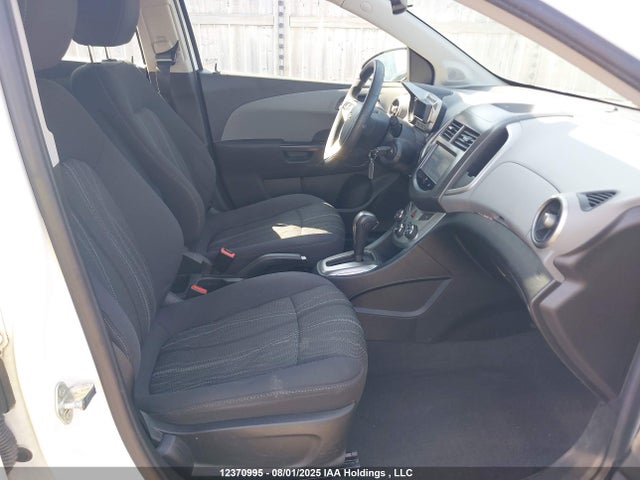 1G1JC6EH1E4228806 Chevrolet luw