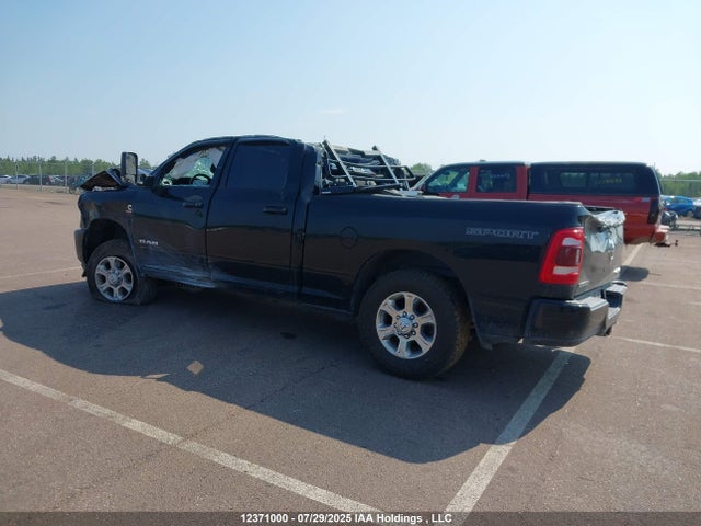 RAM 2500 2022 3C6UR5DL7NG280339 Image 3